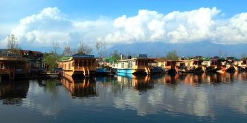 Beautiful 4 Days Srinagar to Gulamrg Trip Package