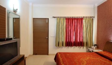 Memorable 2 Days 1 Night Gurugram Resort Trip Package