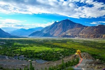 Magical 10 Days 9 Nights Manali, Sarchu, Leh Ladakh with Khardung Nature Vacation Package