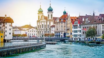 Switzerland Historical Places Tour Package for 7 Days 6 Nights