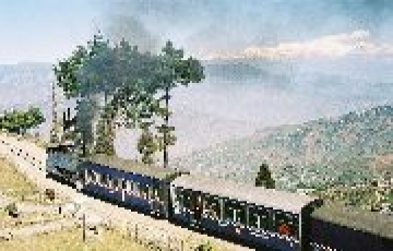 Ecstatic 4 Days Darjeeling Hill Stations Trip Package