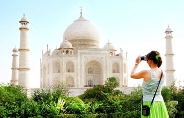 Family Getaway 4 Days 3 Nights Agra Holiday Package