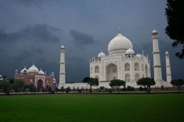7 Days 6 Nights Delhi, Agra and Jaipur Lake Holiday Package