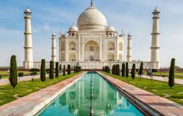 Beautiful 2 Days 1 Night Agra Family Vacation Trip Package