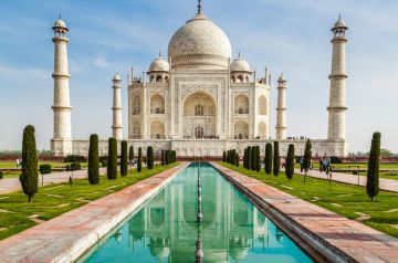 Family Getaway 2 Days Vrindavan and Agra Culture and Heritage Trip Package