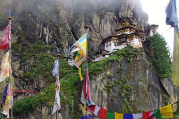 8 Days Thimphu, Paro, Punakha with Phuentsholing Hill Stations Trip Package