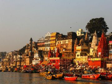 Pleasurable 4 Days 3 Nights Varanasi Historical Places Tour Package