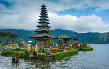 7 Days Uluwatu Temple, Pecatu, Badung Regency, Bali, Indonesia to NUSA PENIDA ISLANDS Trip Package