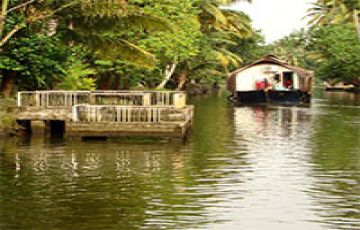 8 Days 7 Nights Trivandrum to Cochin Romantic Holiday Package