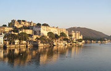 Heart-warming Udaipur Tour Package for 3 Days 2 Nights
