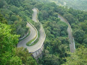 Heart-warming 2 Days Cochin to Thekkady Nature Trip Package