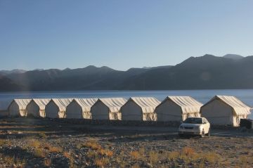 Beautiful Pangong Lake Offbeat Tour Package for 2 Days