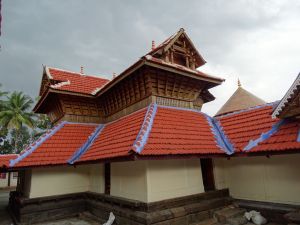 Thiruvalathur Thrikarthika Chuttuvilakku