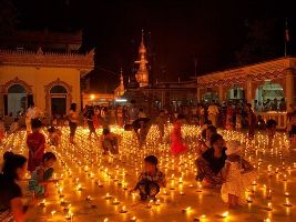Shwedagon Pagoda Festival