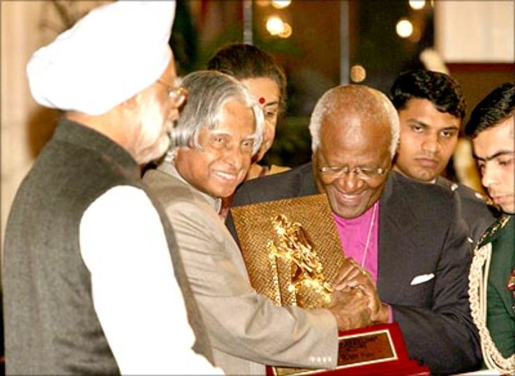 Mahatma Gandhi Peace Prize 2024, India Venue, Date & Photos