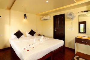 4 Days 3 Nights munnar Tour Package by Danata Geo Travel