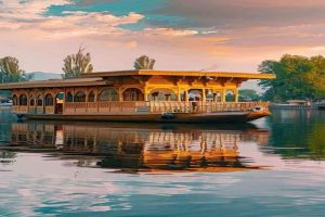 Kashmir in 4 Days – Heaven on Earth Awaits!