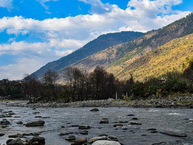 Best 4 Days Kullu, Malana and Kheerganga Tour Package