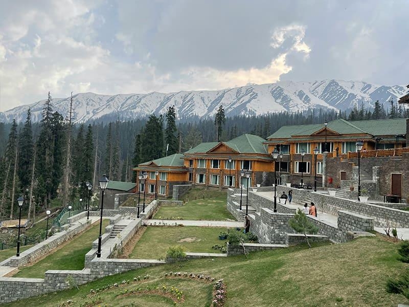 4 Days 3 Nights Kinnaur to gulmarg Holiday Package