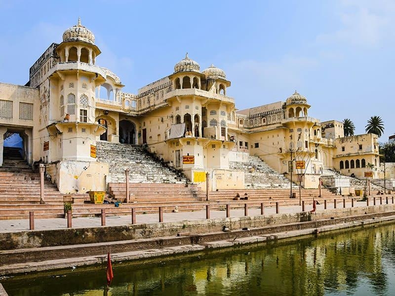 Beautiful 4 Days 3 Nights Rajasthan with Chandigarh Tour Package