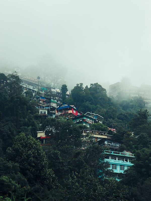 02 Nights Gangtok, 02 Pelling, 02 Darjeeling