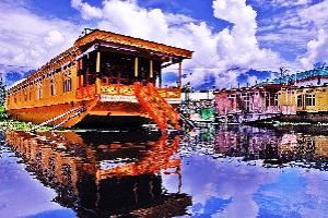 5 Days 4 Nights srinagar Trip Package by DIYAFAH TOUR AND TRAVELS