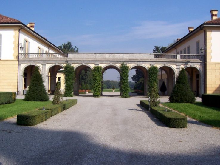 Agrate Brianza Trip Packages