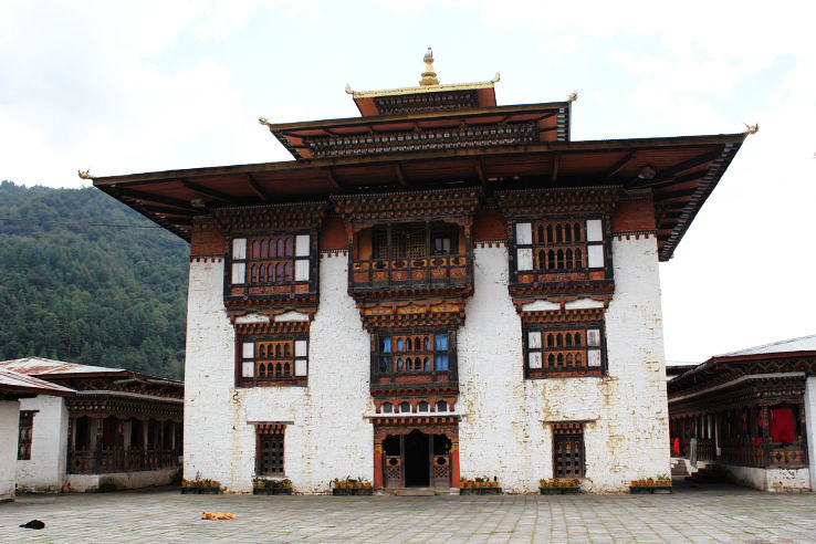 Tashi Yangtse Trip Packages