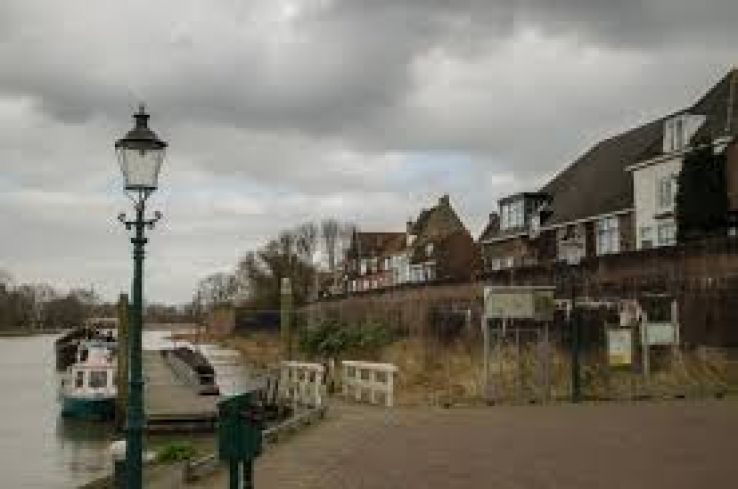 Woudrichem Trip Packages