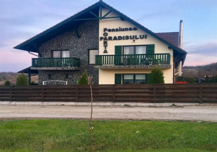 Moldovenesti Trip Packages