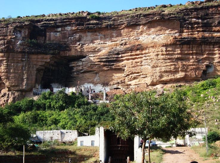 Gajendragad Trip Packages