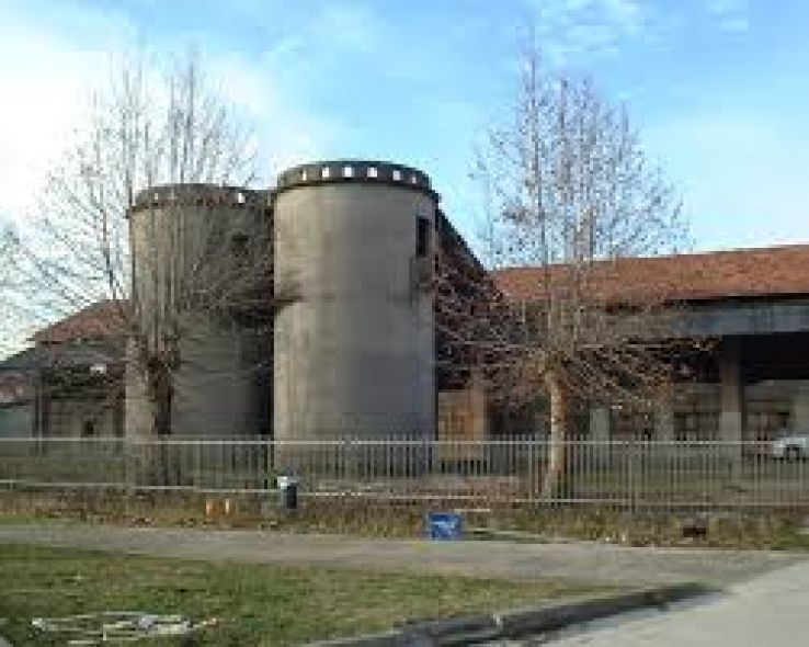 Peschiera Borromeo Trip Packages