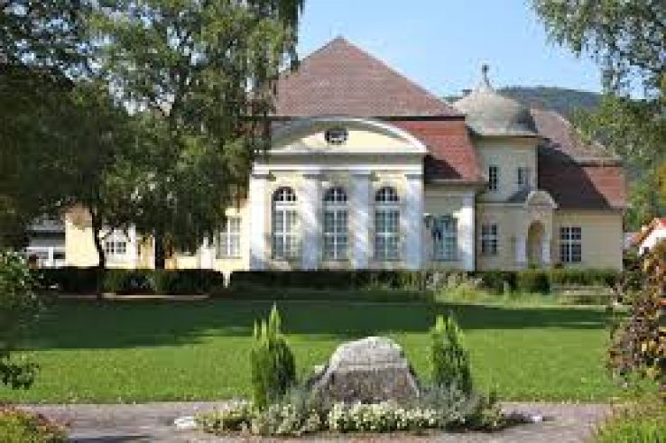 Pernitz Trip Packages