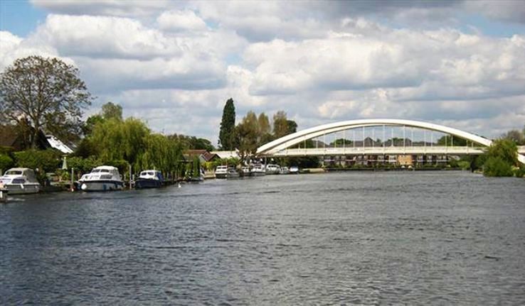 Walton on Thames Trip Packages