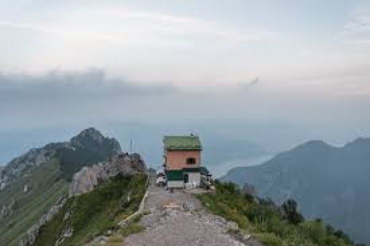 Lecco Trip Packages