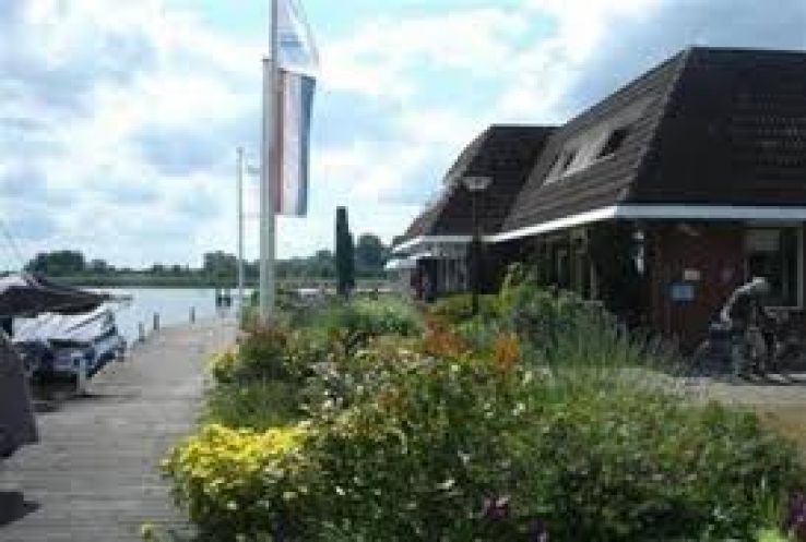 Smallingerland Trip Packages