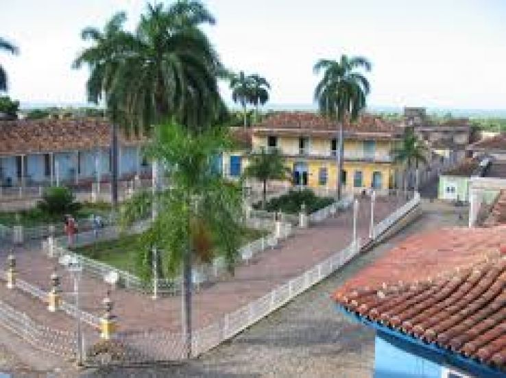 Media Luna Trip Packages