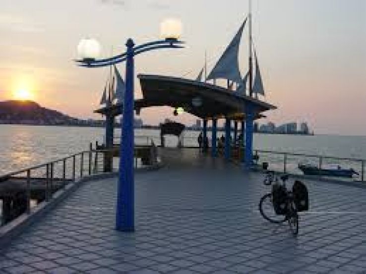 Bahia de Caraquez Trip Packages