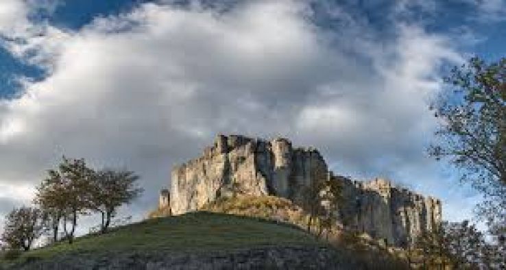 Castelnovo ne Monti Trip Packages