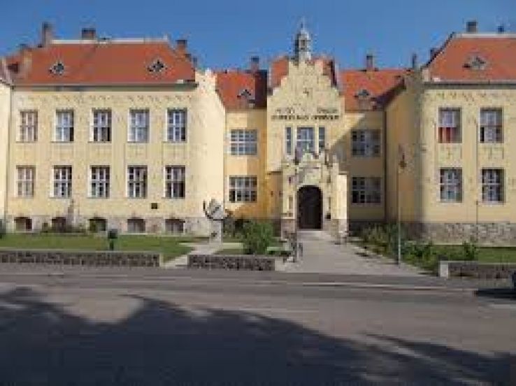 Bonyhad Trip Packages