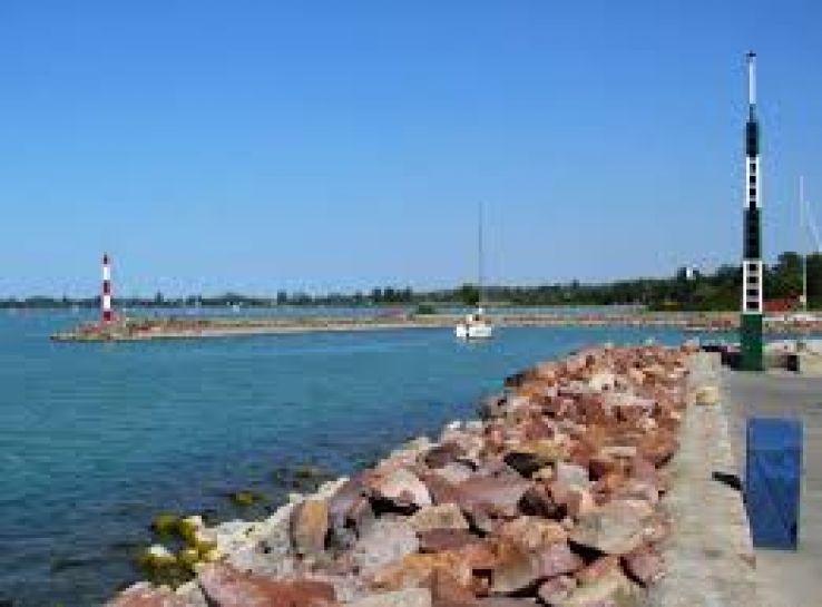Balatonfoldvar Trip Packages