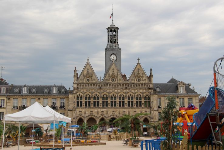 Saint Quentin Trip Packages