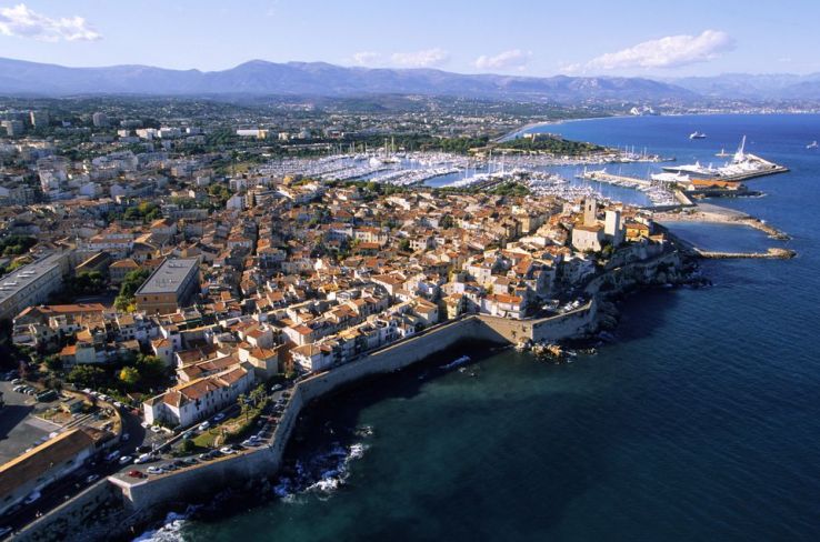 France Tour Place | Best Tourist Place to visit in France | HelloTravel