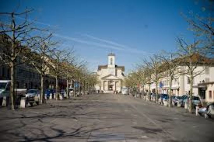 Pleasurable Geneva Family Tour Package for 3 Days
