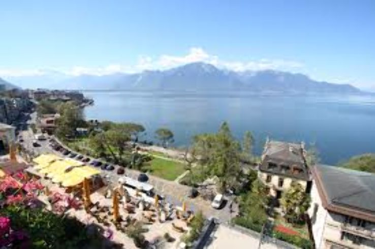 Beautiful 3 Days Montreux Friends Vacation Package