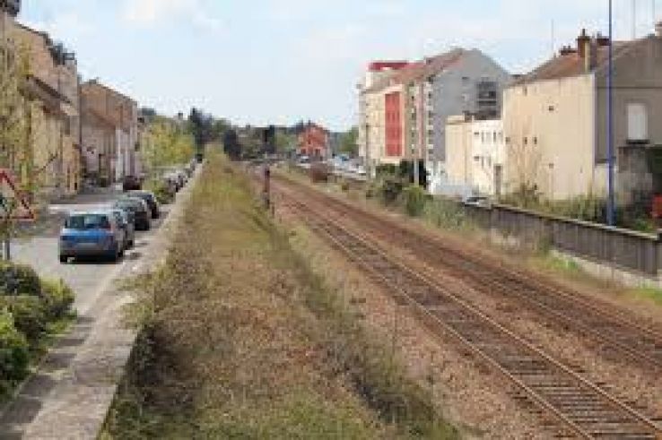 Montceau les Mines Trip Packages