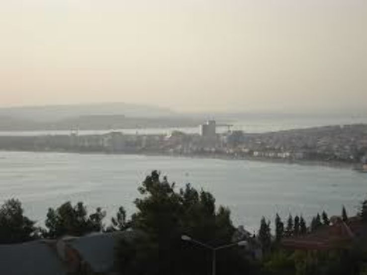 Pleasurable 4 Days Departure from Istanbul  Transfer to Airport to bosphorus  two continents tour including lunch Vacation Package