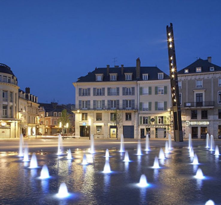 Chartres Trip Packages