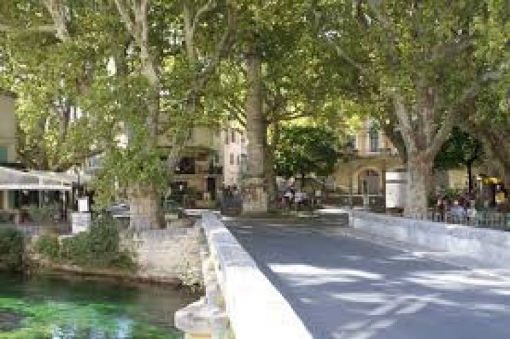 Fontaine de Vaucluse Trip Packages