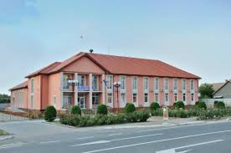 Chisineu Cris Trip Packages